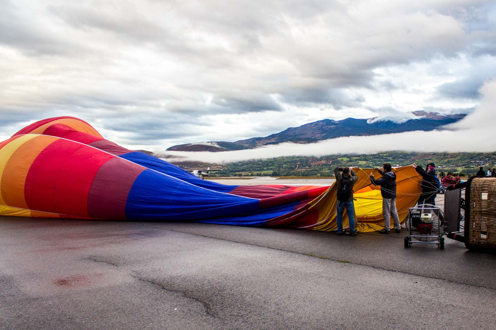 Hot air ballooning in Spanish Pyrenees