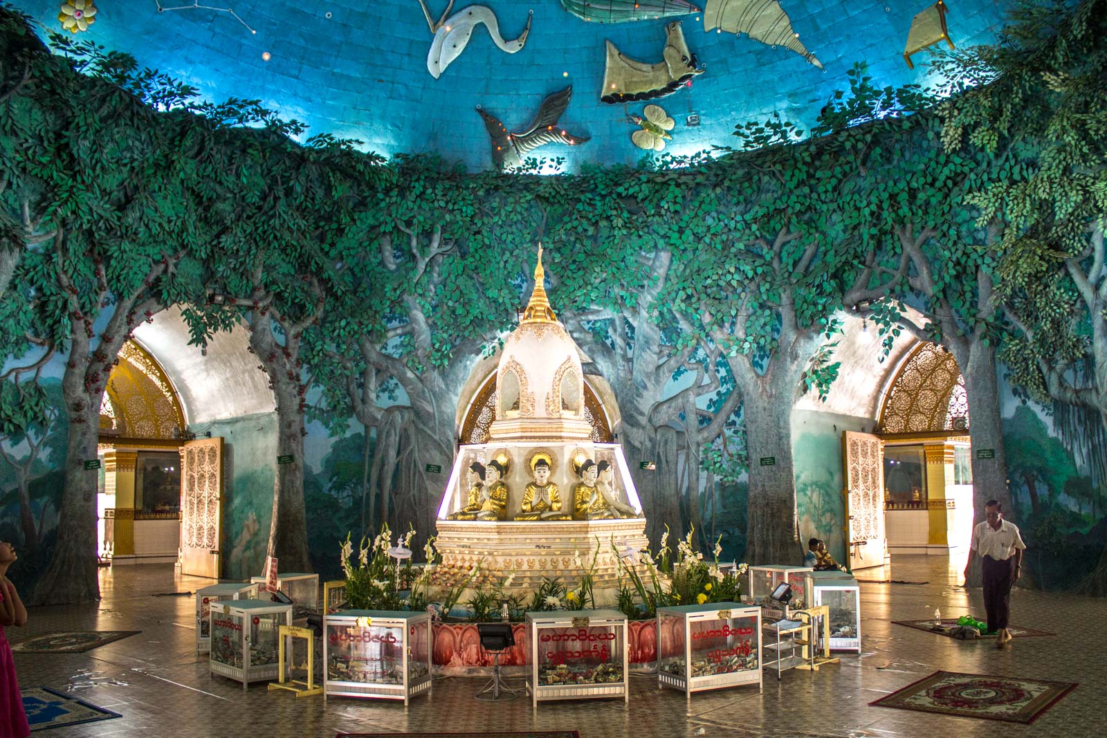 Shwedagon Pagoda, Yangon, Myanmar