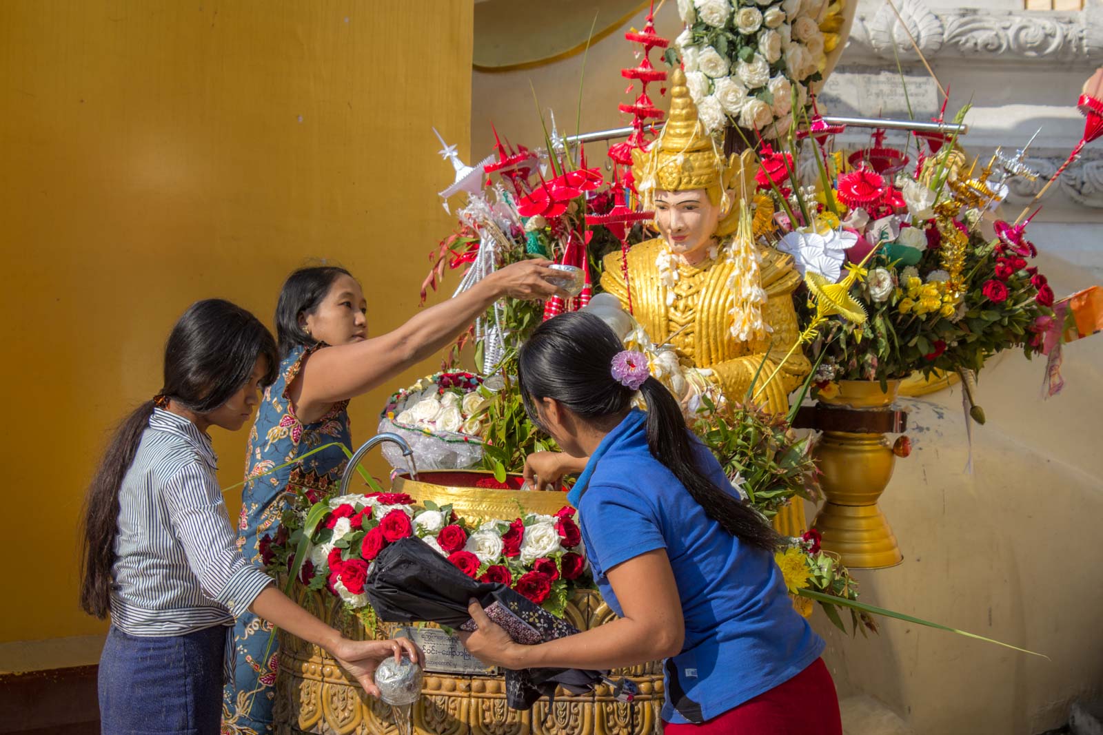 Shwedagon Pagoda, Yangon, Myanmar
