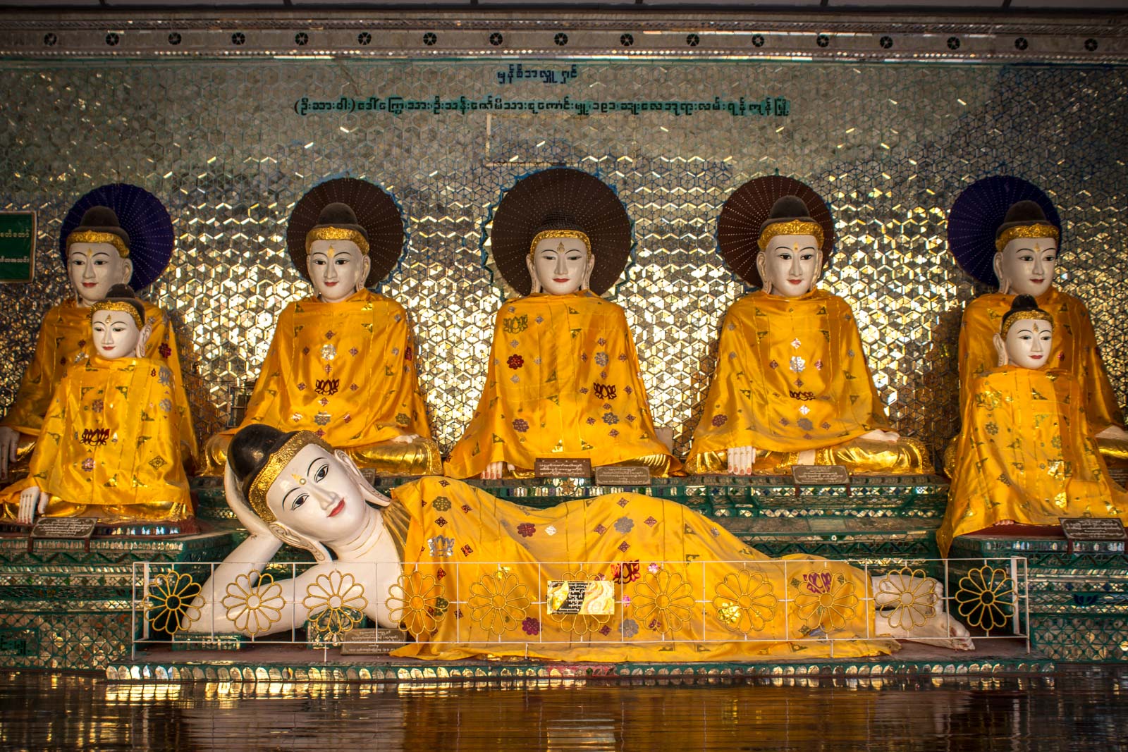 Shwedagon Pagoda, Yangon, Myanmar