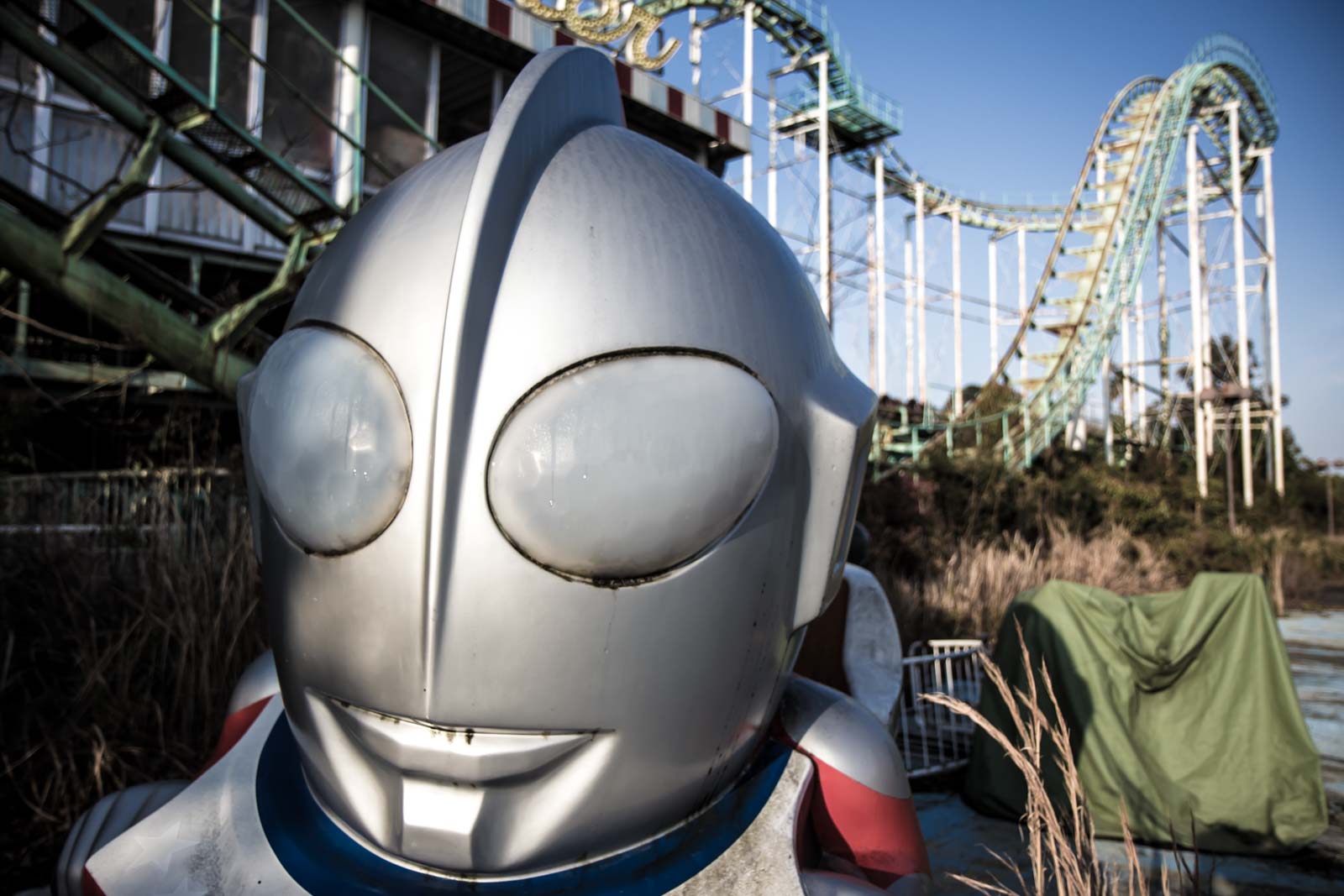 Нара Dreamland, заброшенный тематический парк, Нара, Япония робот