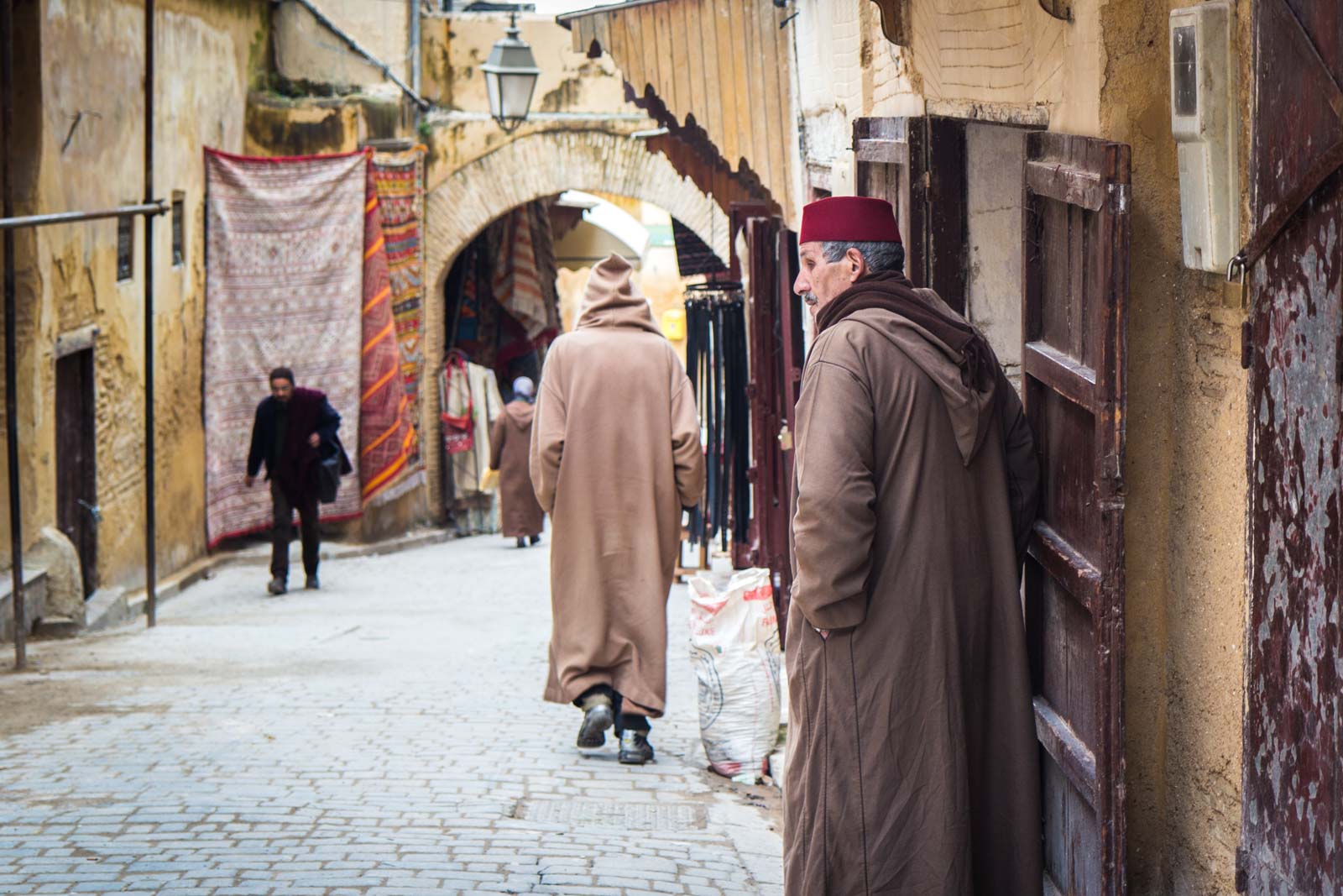 How to deal with touts in Morocco, Fez