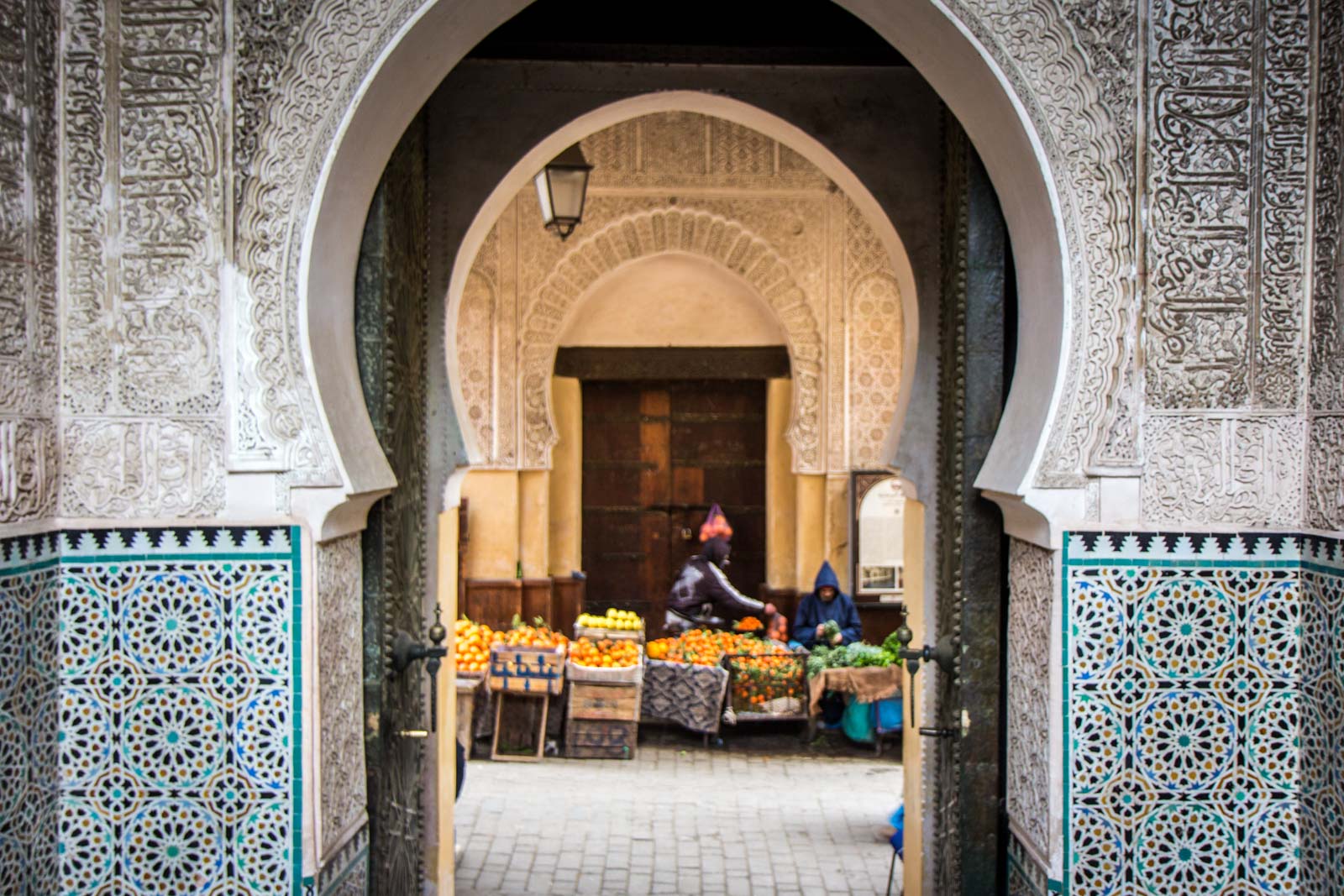 How to deal with touts in Morocco, Fez
