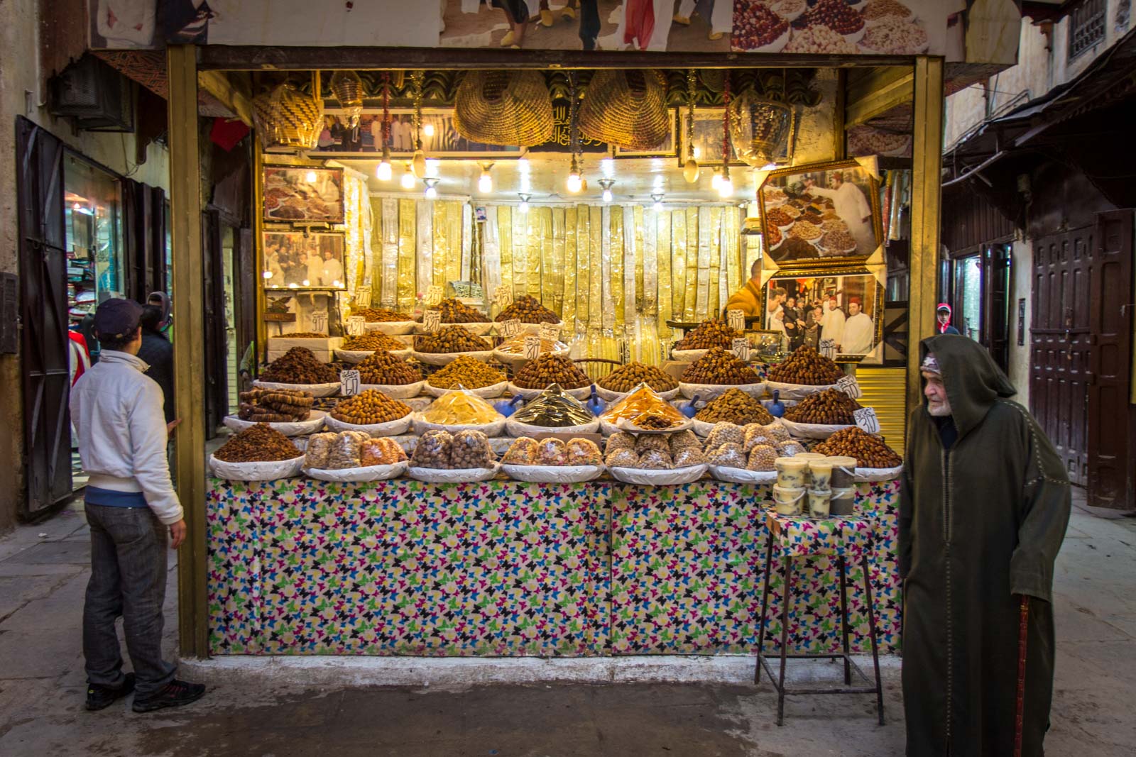 How to deal with touts in Morocco, Fez