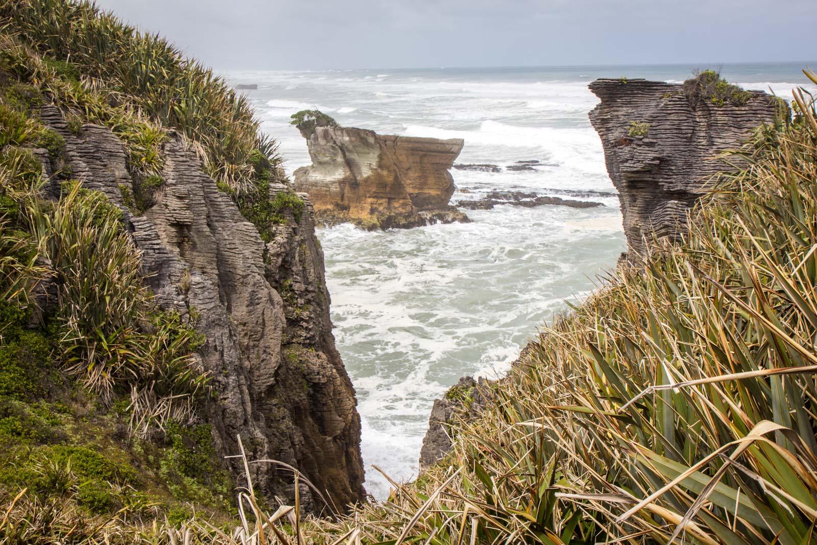 Pancake Rocks, Punakaiki, New Zealand Pancake Rocks, Punakaiki, New Zealand