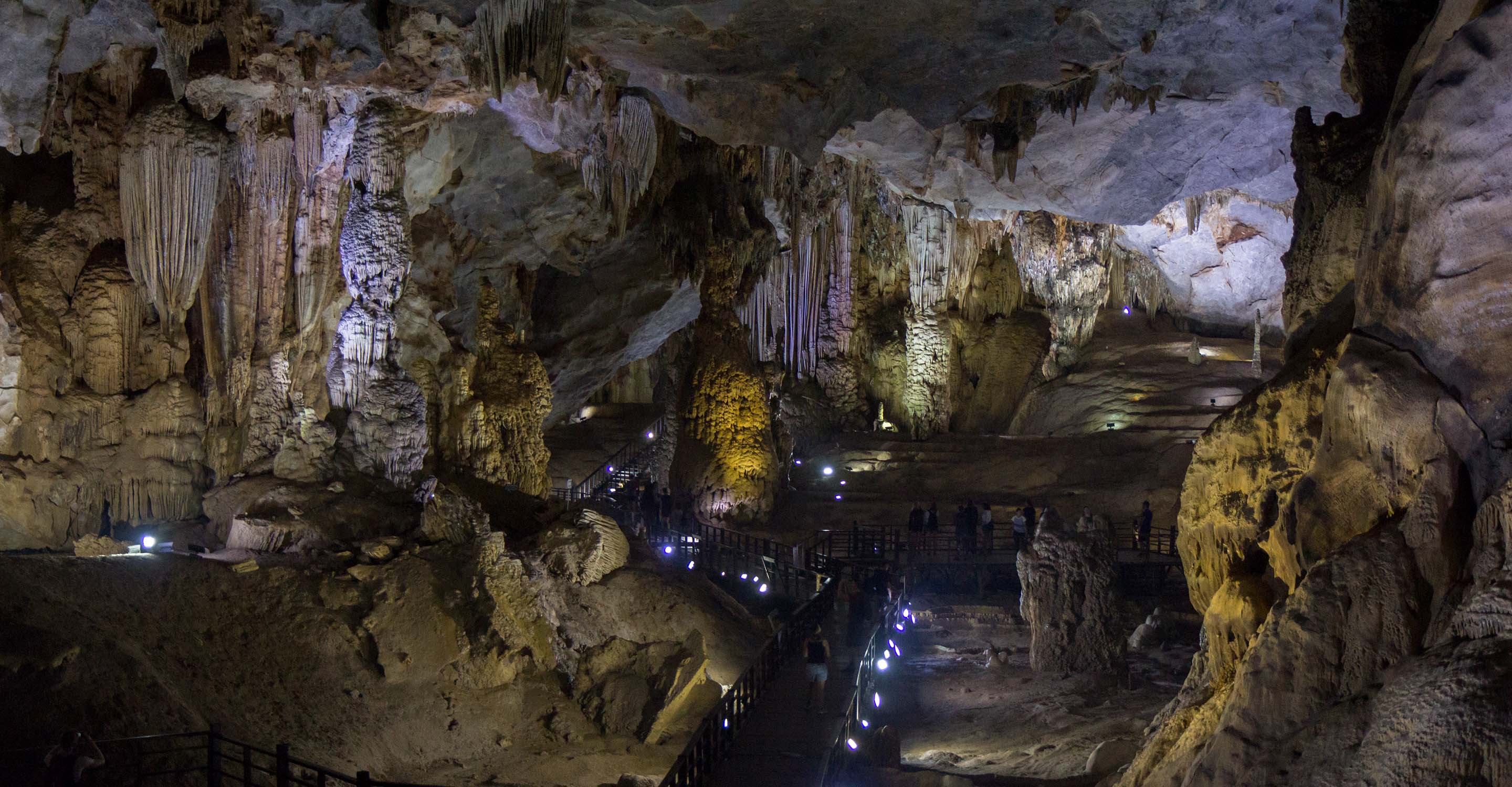 Where is the world's biggest cave?