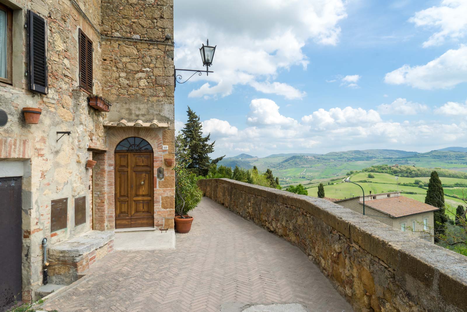 Walking in the Val d'Orcia, Tuscany, Italy