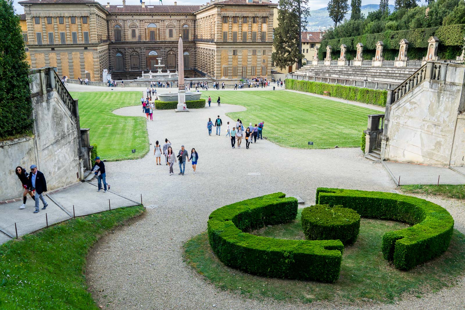 medici villas and gardens in tuscany