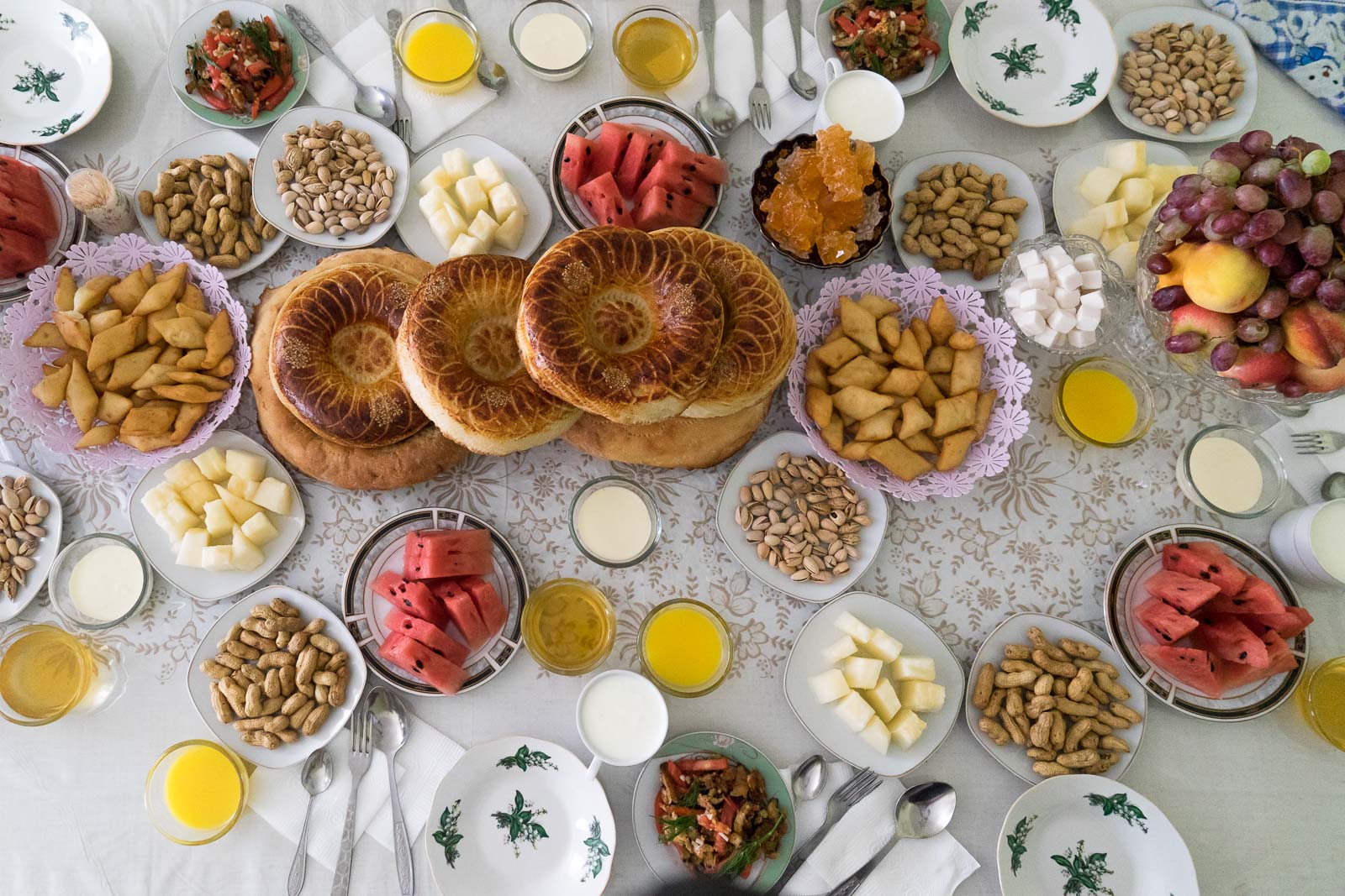 What's the food in Kyrgyzstan? Food tours and what to eat! (2023)