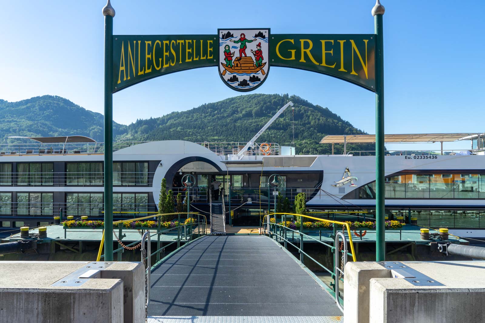Avalon Waterways ship