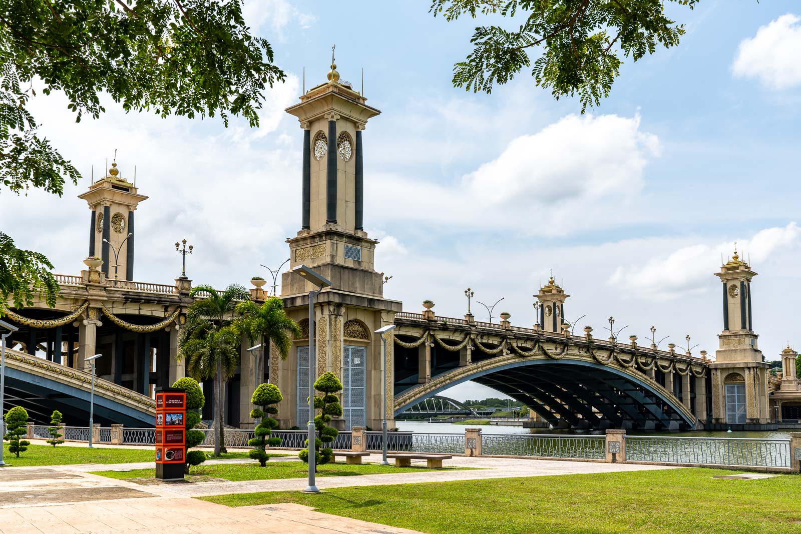 Seri Gemilang Bridge, Putrajaya